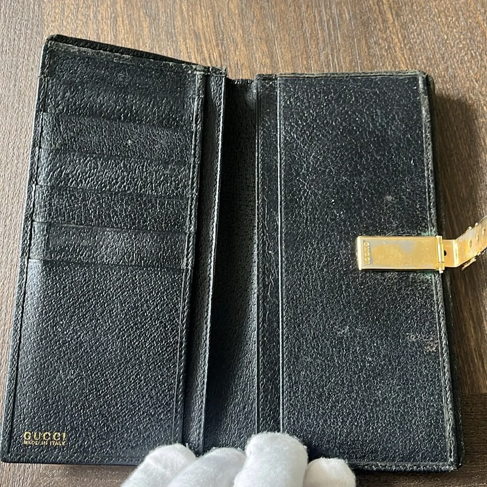 Gucci leather wallet